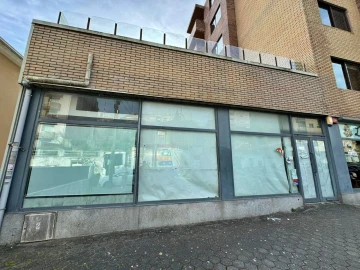 Loja para Venda em Mafamude e Vilar do Paraíso