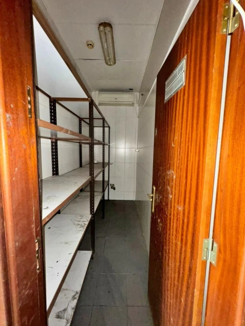 Loja para Venda em Mafamude e Vilar do Paraíso