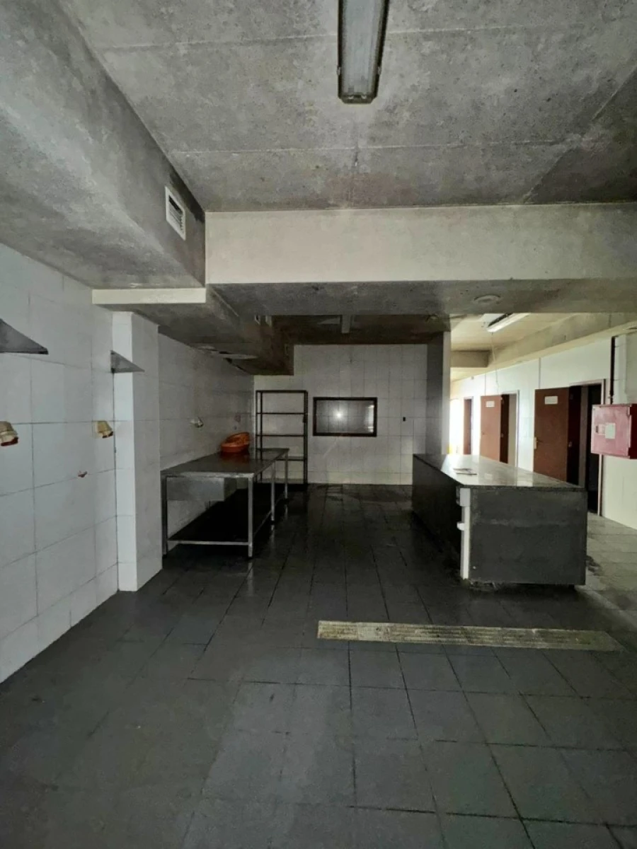 Loja para Venda em Mafamude e Vilar do Paraíso Foto 12