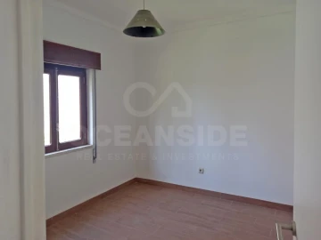 Moradia T3 para Arrendamento em Barrosa