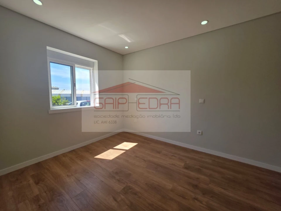 Moradia T2 para Venda em Mafamude e Vilar do Paraíso Foto 16