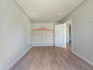 Moradia T2 para Venda em Mafamude e Vilar do Paraíso