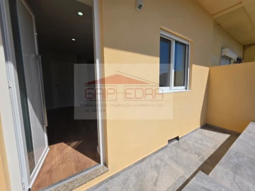 Moradia T2 para Venda em Mafamude e Vilar do Paraíso