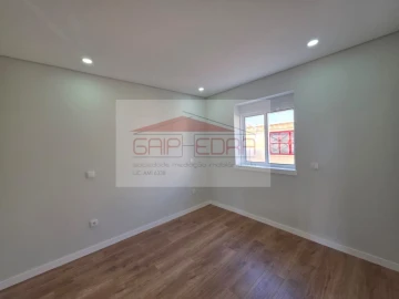 Moradia T2 para Venda em Mafamude e Vilar do Paraíso