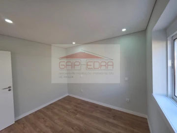 Moradia T2 para Venda em Mafamude e Vilar do Paraíso