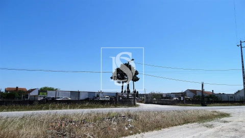 Terreno para Venda em Sarilhos Grandes