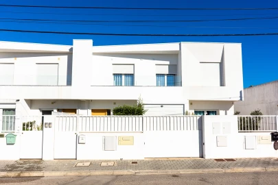Moradia T4 para Venda em Fernao Ferro