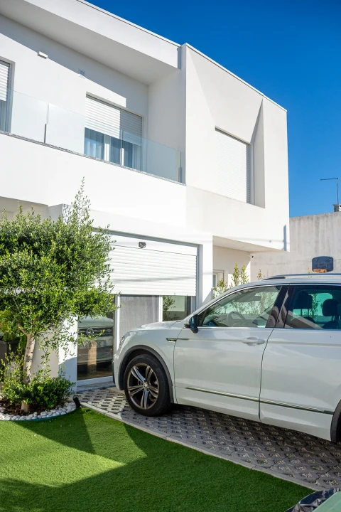 Moradia T4 para Venda em Fernao Ferro