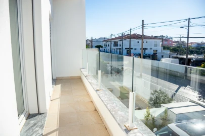 Moradia T4 para Venda em Fernao Ferro