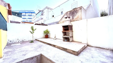 Apartamento T3 para Venda em Alhandra, São João dos Montes e Calhandriz