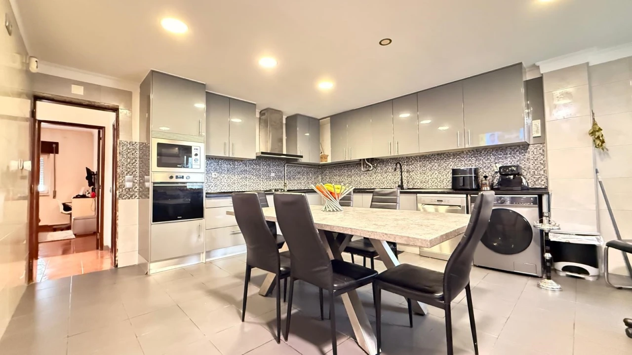 Apartamento T3 para Venda em Moita Foto 11