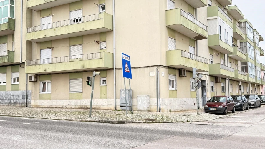 Apartamento T3 para Venda em Moita Foto 3