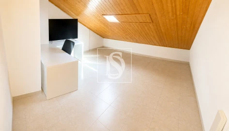 Apartamento T3 para Venda em Baixa da Banheira e Vale da Amoreira