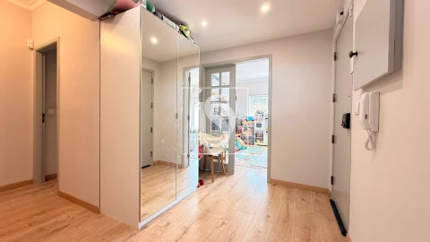 Apartamento T3 para Venda em Baixa da Banheira e Vale da Amoreira