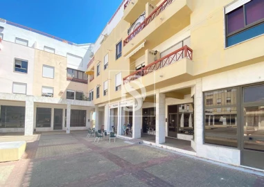 Loja para Venda em Baixa da Banheira e Vale da Amoreira