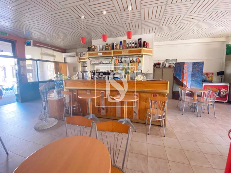 Loja para Venda em Baixa da Banheira e Vale da Amoreira Foto 1