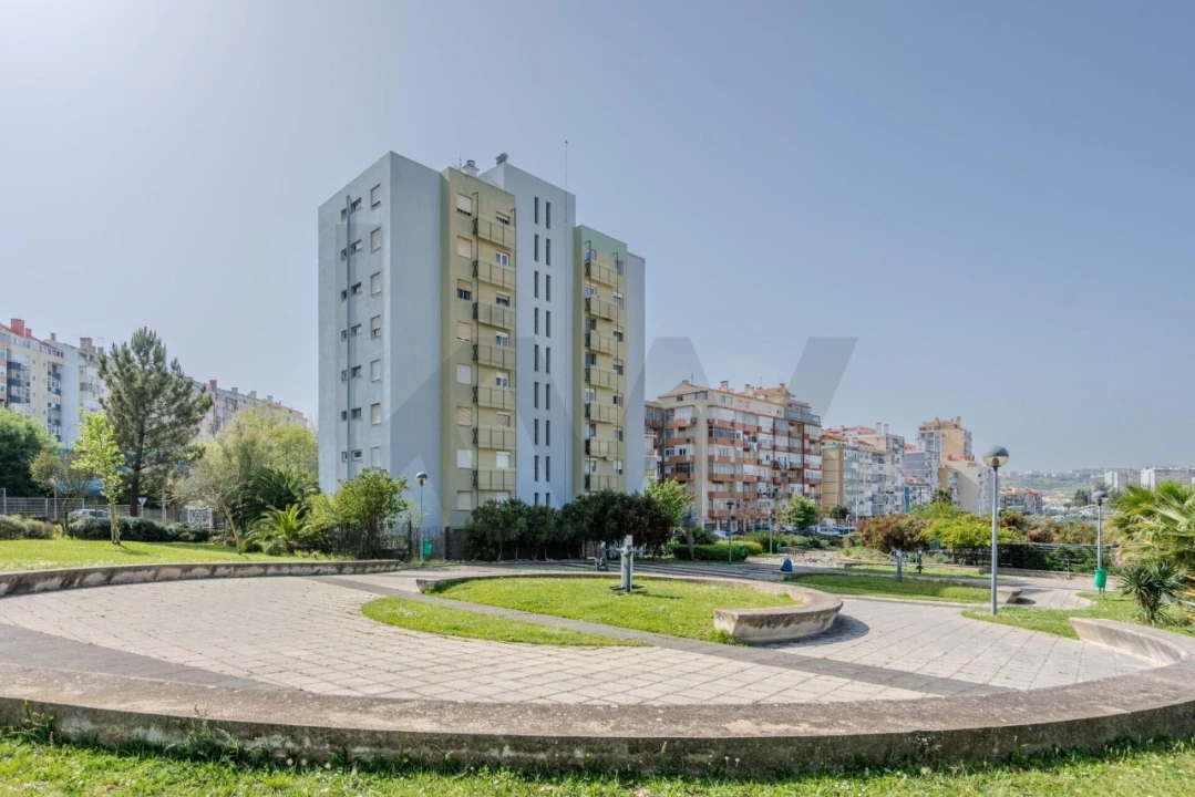 Apartamento T2 para Venda em Águas Livres Foto 33