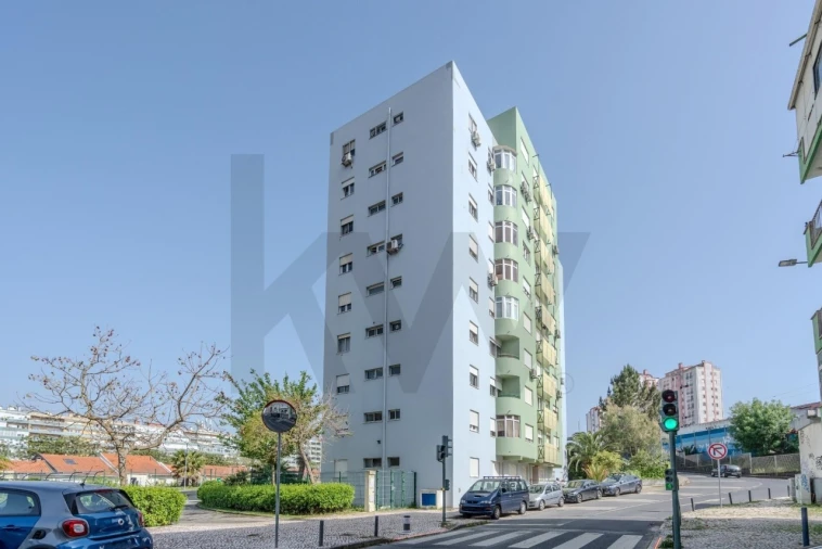 Apartamento T2 para Venda em Águas Livres Foto 35