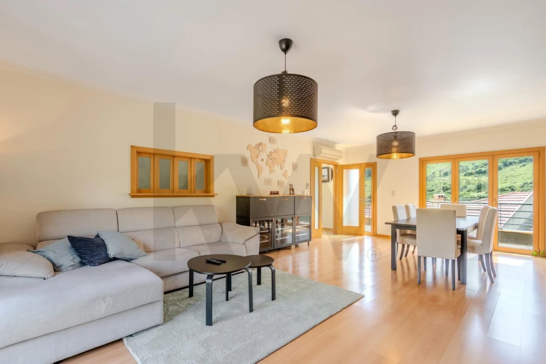 Apartamento T4 para Venda em Ramada e Caneças Foto 4