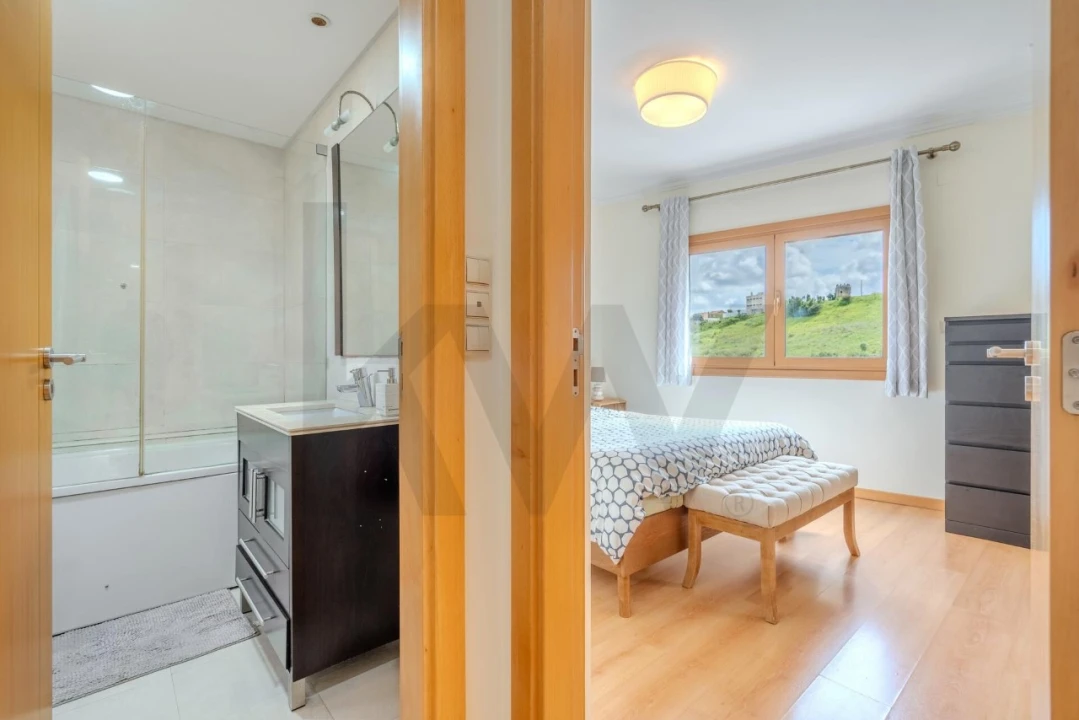 Apartamento T4 para Venda em Ramada e Caneças Foto 37