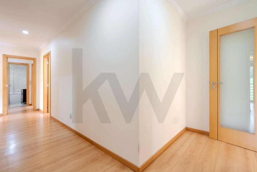 Apartamento T4 para Venda em Ramada e Caneças Foto 41