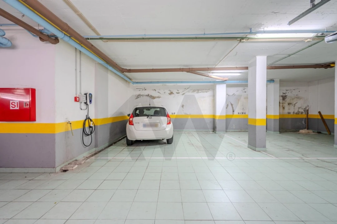 Apartamento T4 para Venda em Ramada e Caneças Foto 47