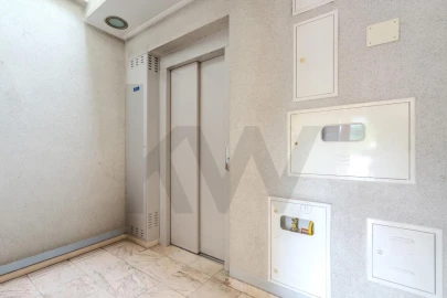 Apartamento T4 para Venda em Ramada e Caneças