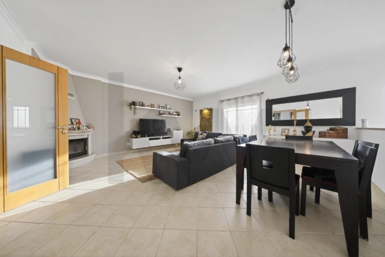 Moradia T3 para Venda em Quinta do Conde Foto 3