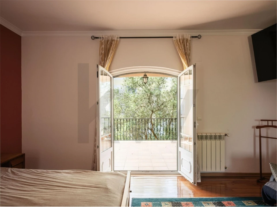 Moradia T5 para Venda em Laranjeiro e Feijó Foto 21