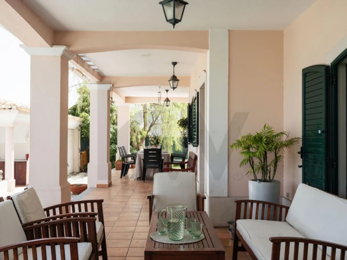 Moradia T5 para Venda em Laranjeiro e Feijó Foto 6