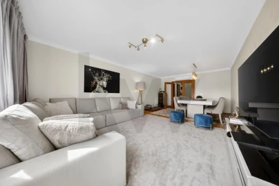 Apartamento T3 para Venda em Carnaxide e Queijas