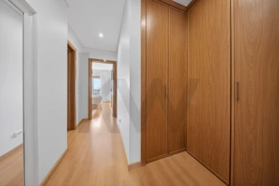 Apartamento T3 para Venda em Carnaxide e Queijas