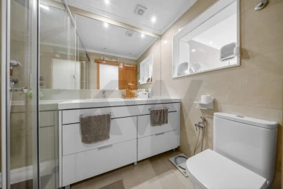 Apartamento T3 para Venda em Carnaxide e Queijas