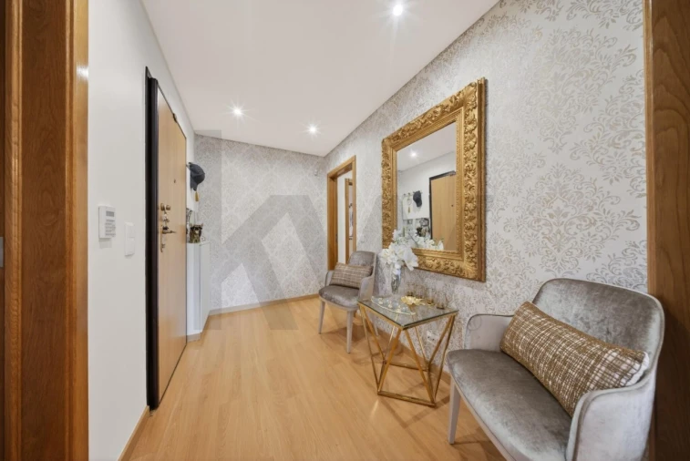 Apartamento T3 para Venda em Carnaxide e Queijas Foto 17