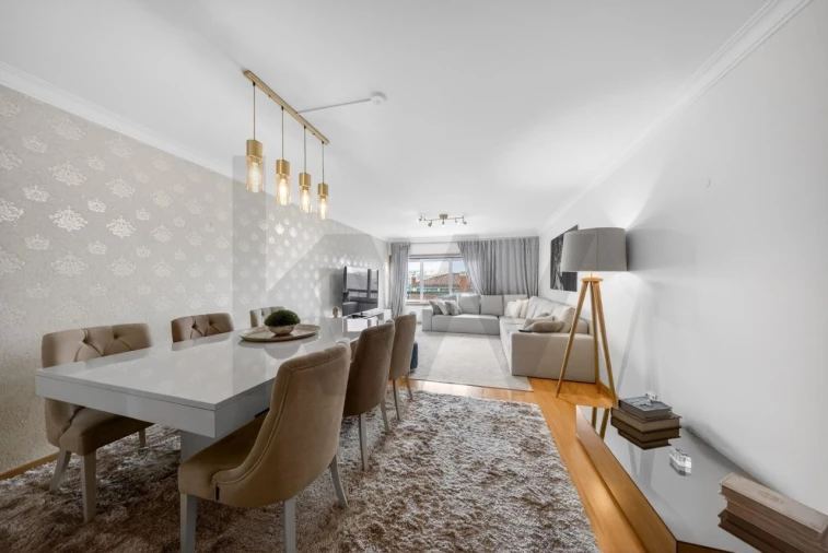 Apartamento T3 para Venda em Carnaxide e Queijas Foto 19
