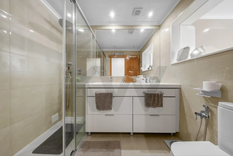 Apartamento T3 para Venda em Carnaxide e Queijas Foto 31