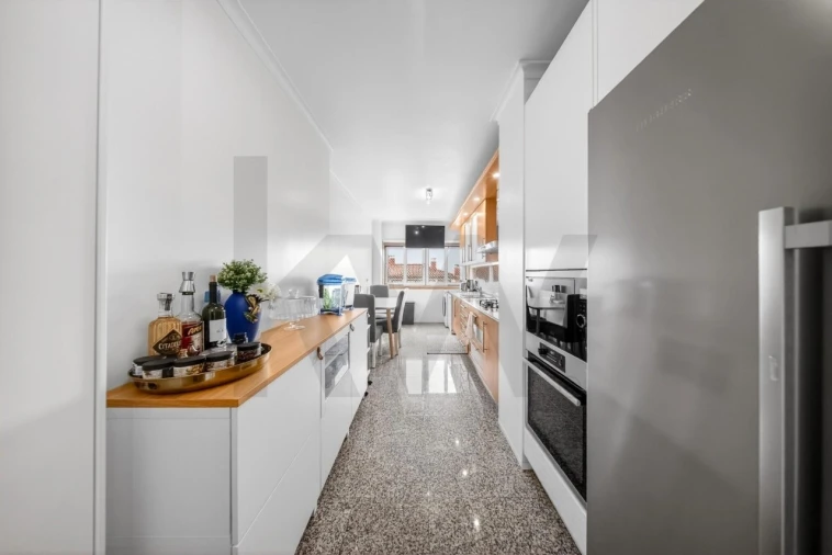 Apartamento T3 para Venda em Carnaxide e Queijas Foto 40