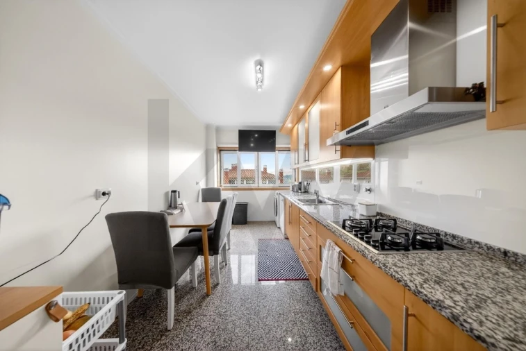 Apartamento T3 para Venda em Carnaxide e Queijas Foto 41