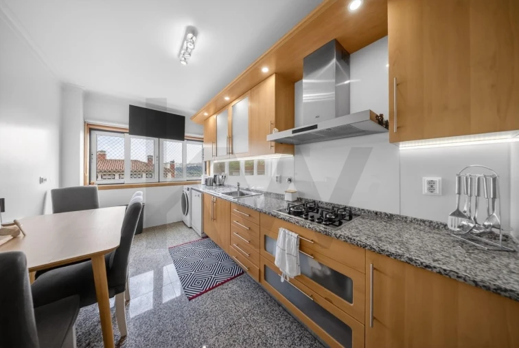 Apartamento T3 para Venda em Carnaxide e Queijas Foto 42