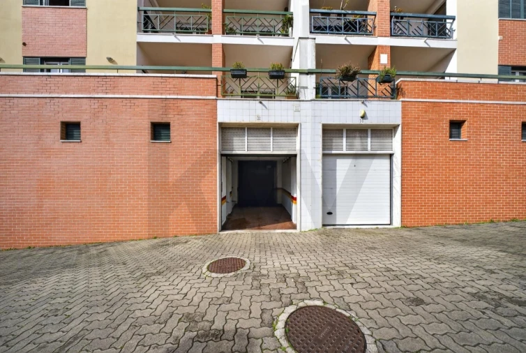 Apartamento T3 para Venda em Carnaxide e Queijas Foto 51
