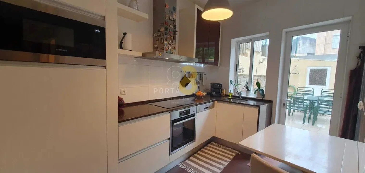 Prédio para Venda em Ramalde Foto 3