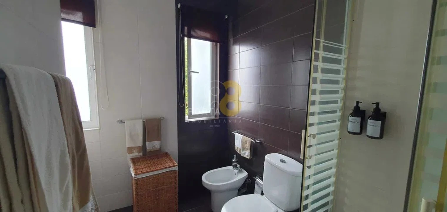 Prédio para Venda em Ramalde Foto 12