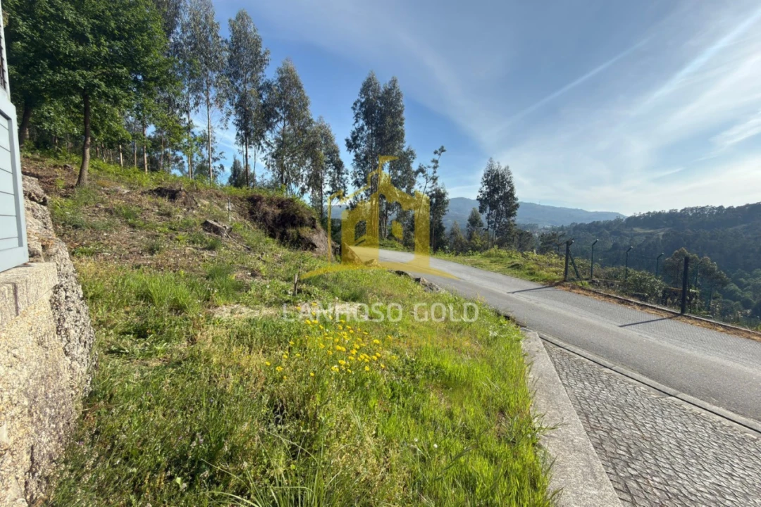 Terreno para Venda em Rossas Foto 1