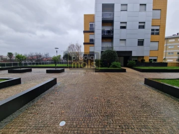 Apartamento T2 para Venda em Vila Nova de Famalicão e Calendário