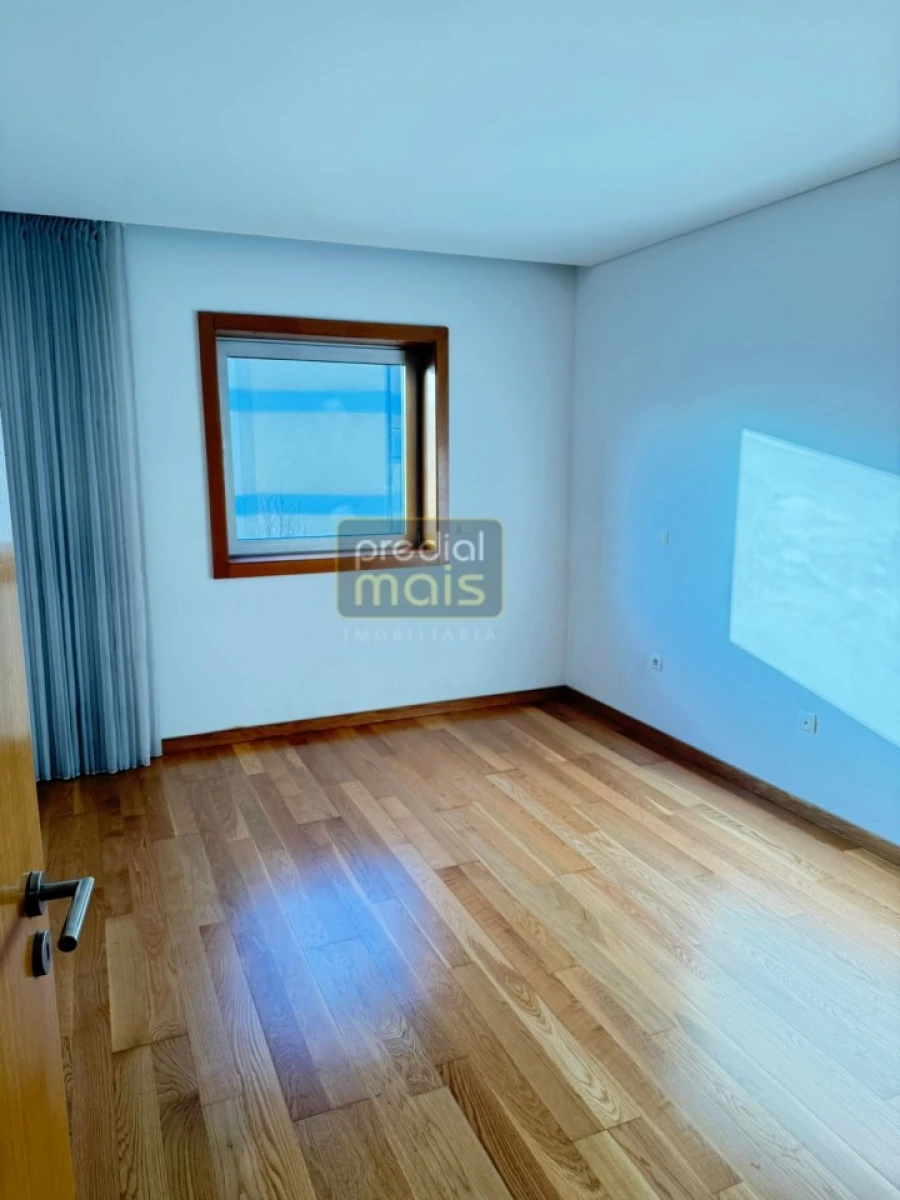 Apartamento T2 para Venda em Vila Nova de Famalicão e Calendário Foto 11