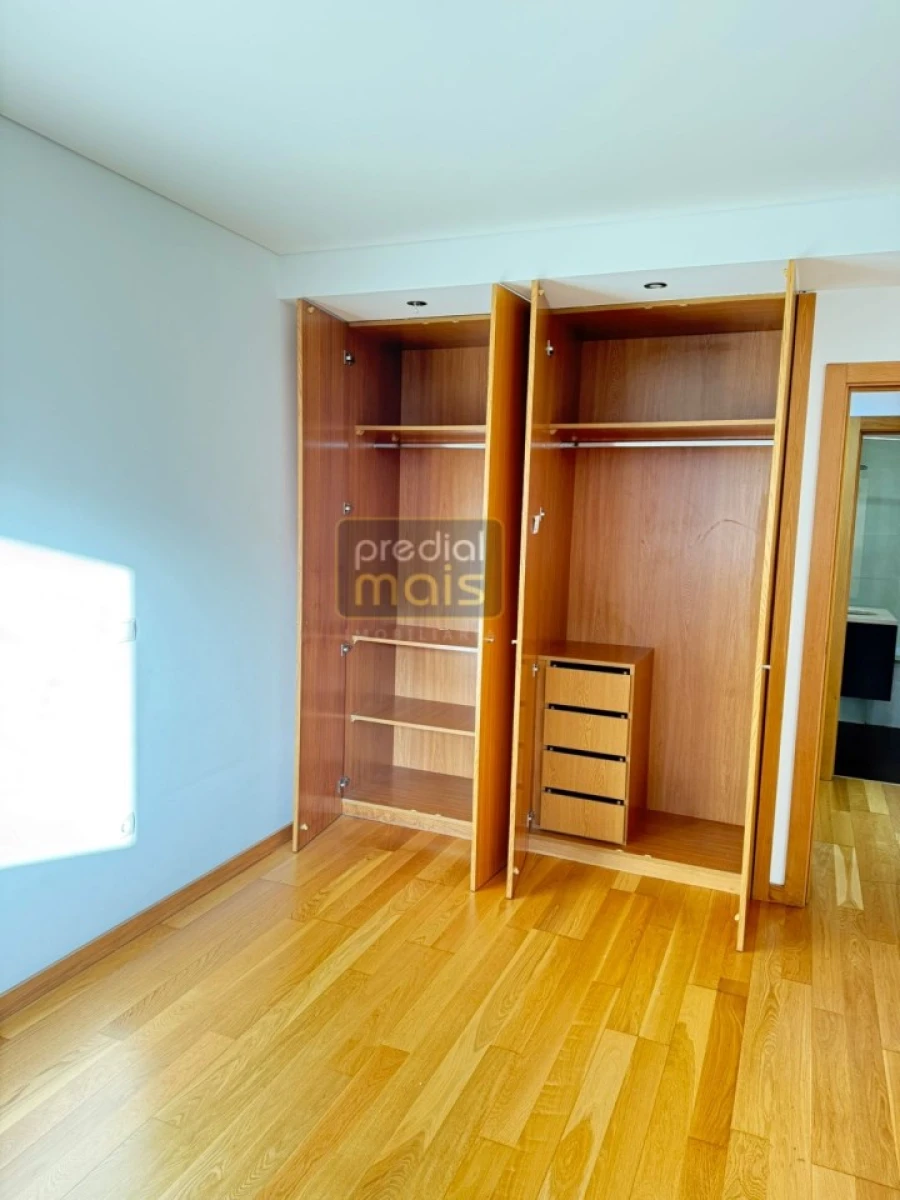 Apartamento T2 para Venda em Vila Nova de Famalicão e Calendário Foto 10