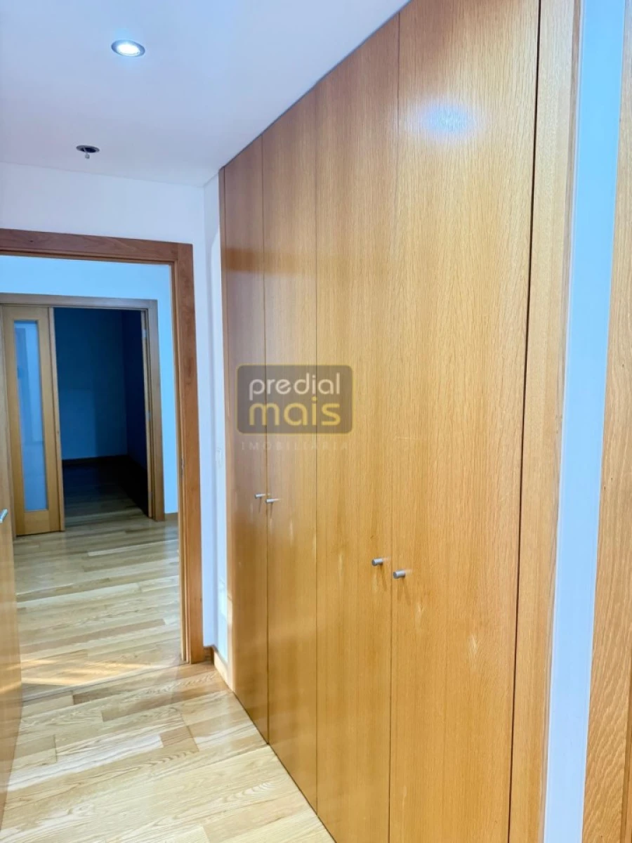 Apartamento T2 para Venda em Vila Nova de Famalicão e Calendário Foto 9