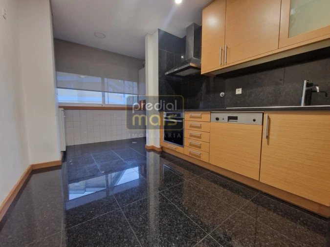 Apartamento T2 para Venda em Vila Nova de Famalicão e Calendário Foto 4