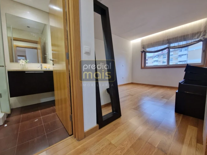 Apartamento T2 para Venda em Vila Nova de Famalicão e Calendário Foto 7