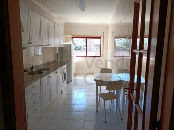 Apartamento T1 para Arrendamento em São Vitor (Braga)